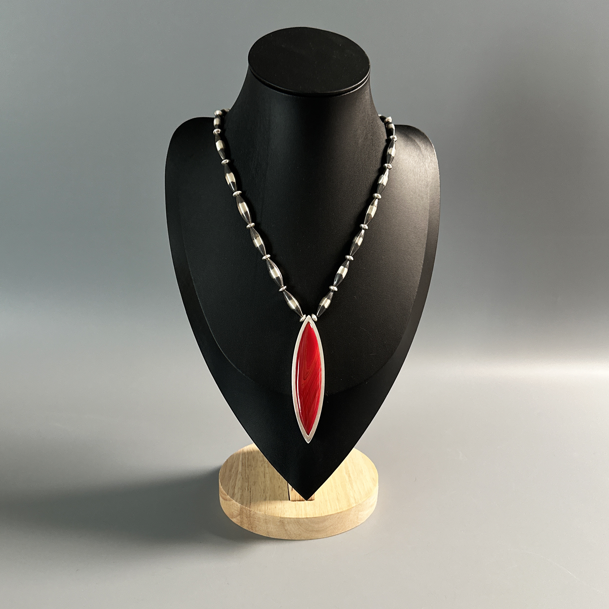 Rosarita Narrow Marquis Necklace