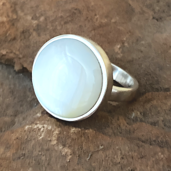 HD Rings, Mother-of-Pearl Round Ring in Sterling